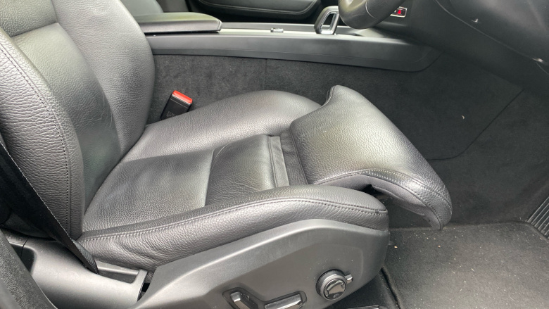 Volvo XC60 2.0 B5P Plus Dark 5dr AWD Geartronic Petrol Estate